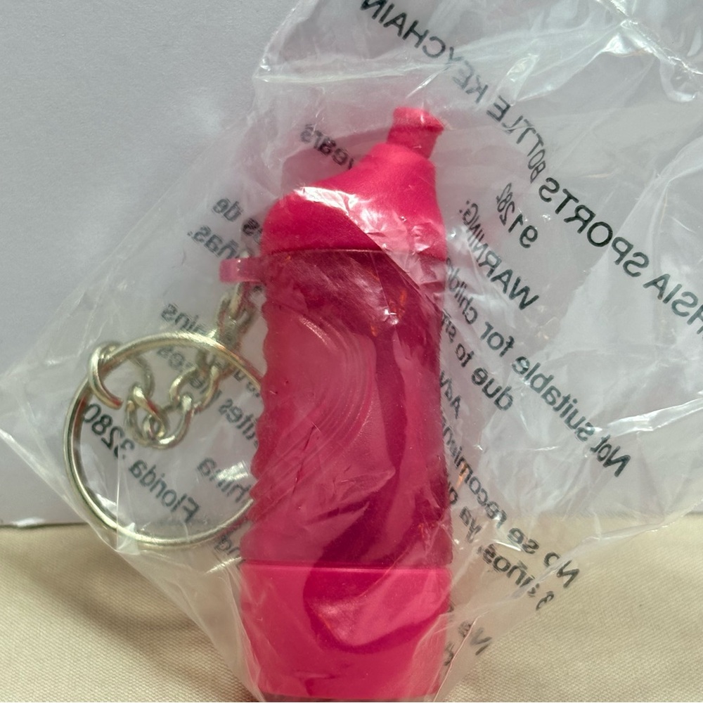 Tupperware Fuchsia Pink Sports Bottle Keychain. Too Cute